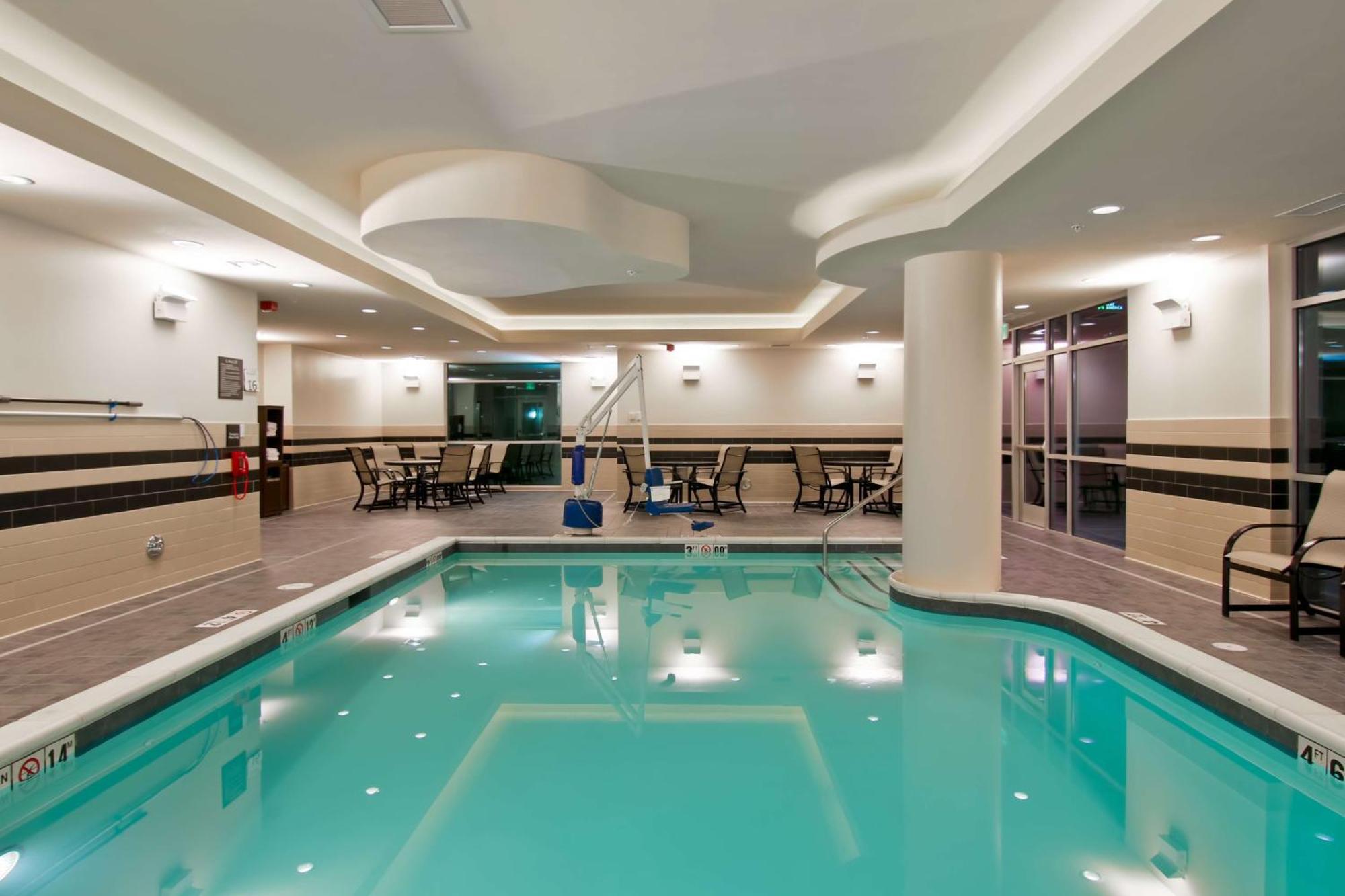 Hampton Inn & Suites Bellevue Downtown/Seattle Esterno foto