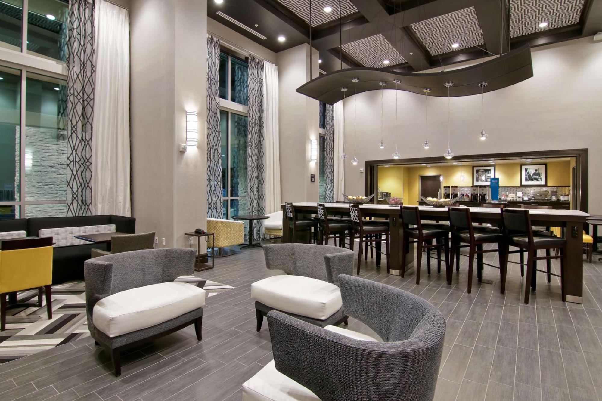 Hampton Inn & Suites Bellevue Downtown/Seattle Esterno foto