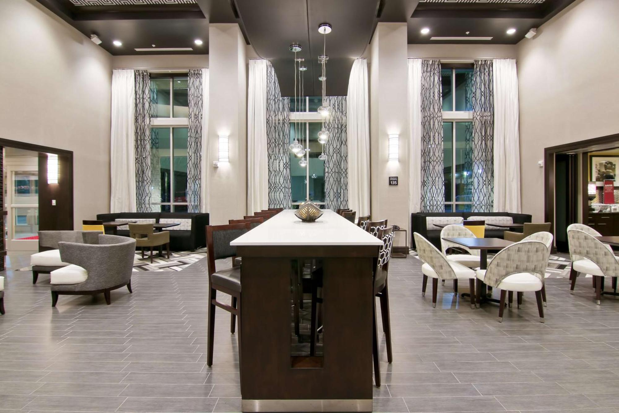 Hampton Inn & Suites Bellevue Downtown/Seattle Esterno foto